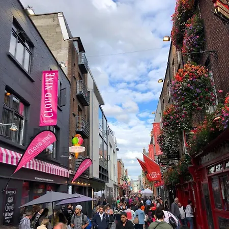 Deluxe Double In Modern Close To Rds & Centre Bed & Breakfast Dublin