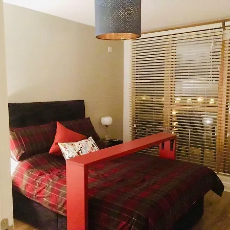 Deluxe Double In Modern Close To Rds & Centre